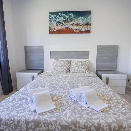 Contemporary Sandy Flat - Terrace & Seaside * Portimão